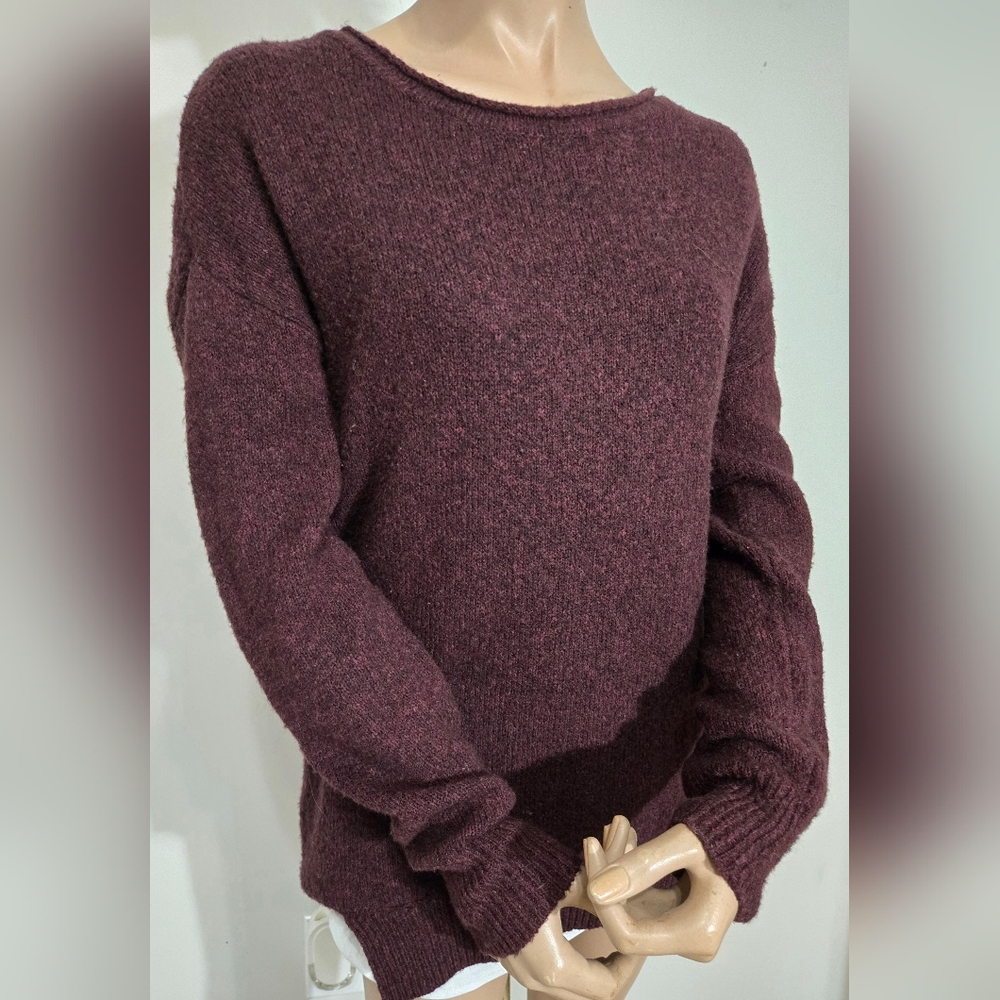 Michael Kors Women's Bergundy Pullover Wool Sweater. Excellent Condition.